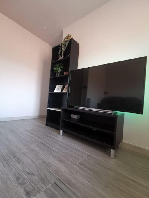Апартаменти Apartamento Privado En Хіхон Екстер'єр фото