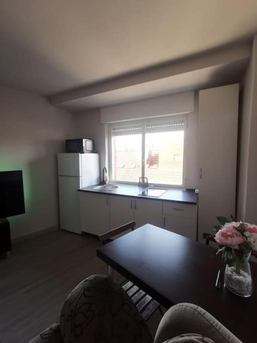 Апартаменти Apartamento Privado En Хіхон Екстер'єр фото
